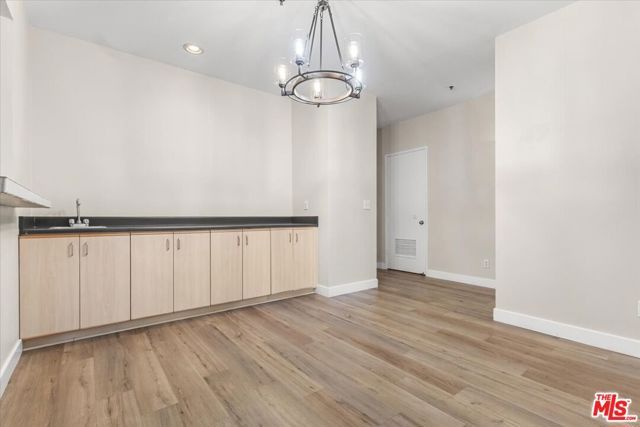 5350 White Oak Avenue 209, Los Angeles, CA 91316