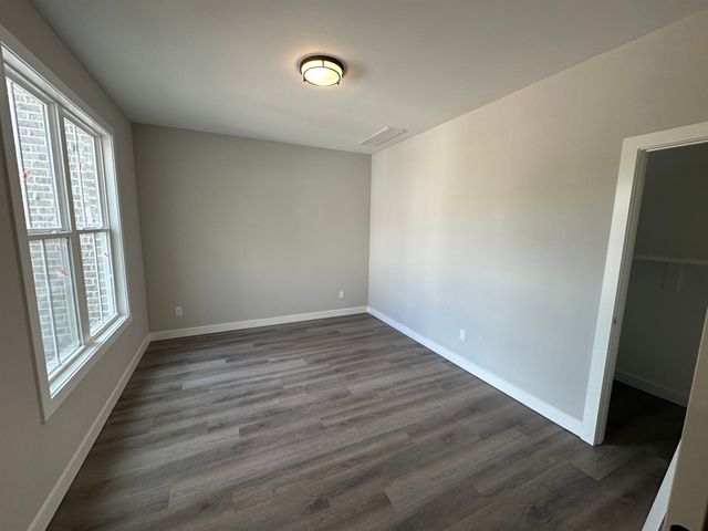 5295 BUTTERCUP LN, Lakeland, TN 38002