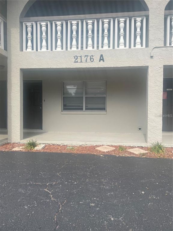 2176 WINCHESTER ROAD N 2, St Petersburg, FL 33710