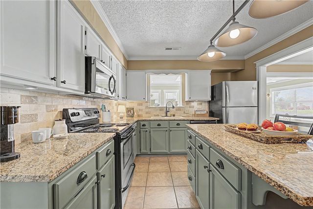 714 Riviera Drive, Rogers, AR 72758