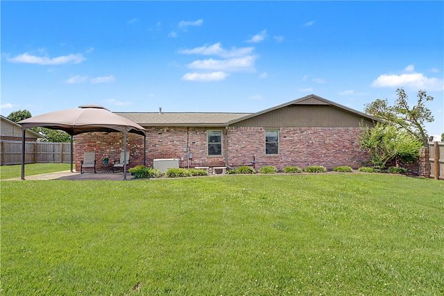 714 Riviera Drive, Rogers, AR 72758