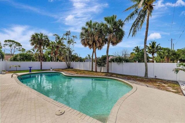 7187 Thompson Road, Boynton Beach, FL 33426