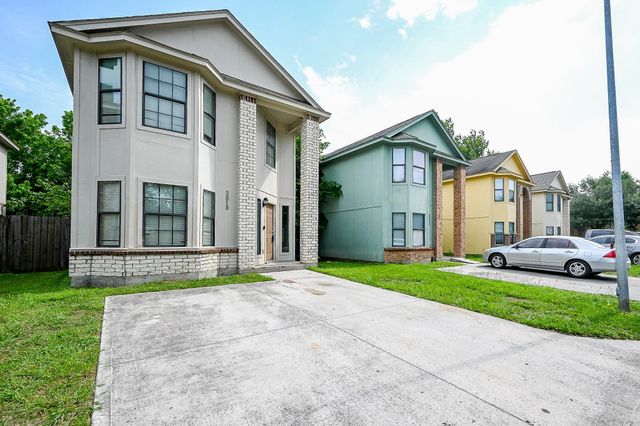 3019 La Estancia Lane, Houston, TX 77093