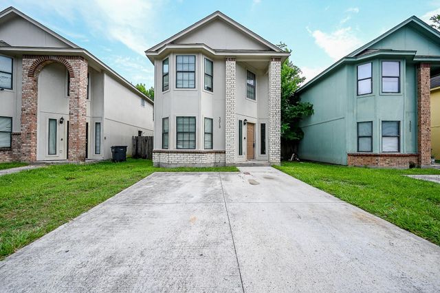 3019 La Estancia Lane, Houston, TX 77093