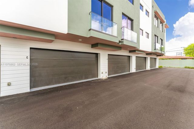 721 SW 11th Street B, Miami, FL 33129