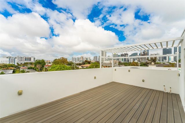 721 SW 11th Street B, Miami, FL 33129