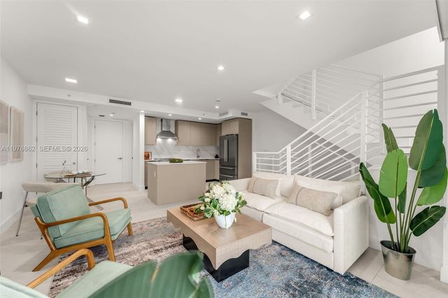 721 SW 11th Street B, Miami, FL 33129