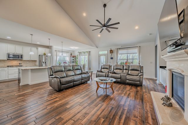 2942 Trillium Court E, Aurora, IL 60506