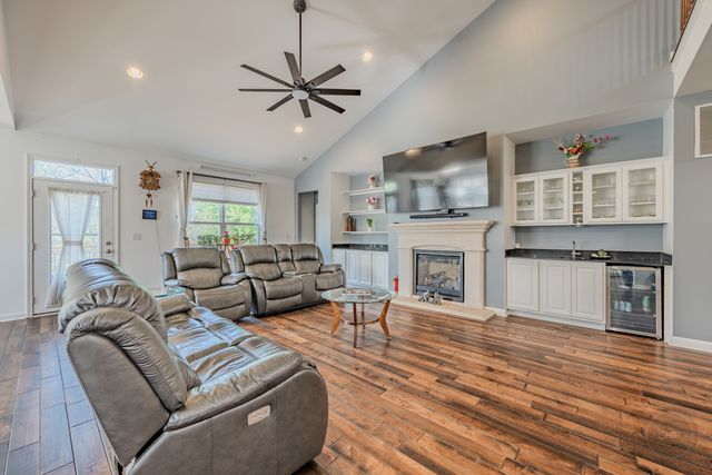 2942 Trillium Court E, Aurora, IL 60506