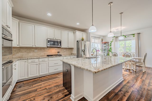 2942 Trillium Court E, Aurora, IL 60506