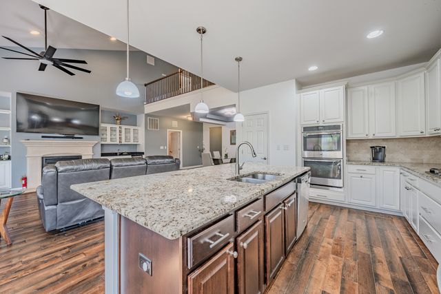 2942 Trillium Court E, Aurora, IL 60506