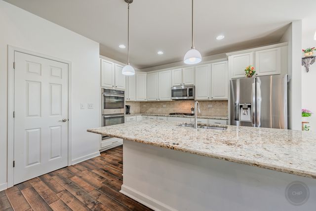 2942 Trillium Court E, Aurora, IL 60506