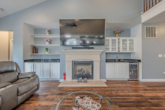2942 Trillium Court E, Aurora, IL 60506