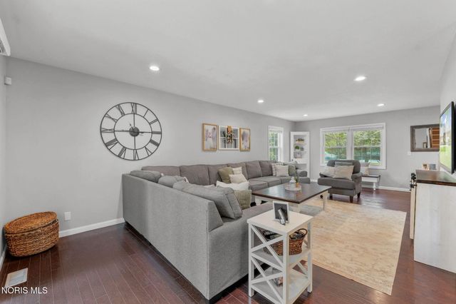 1968 S Holland Sylvania Road, Maumee, OH 43537