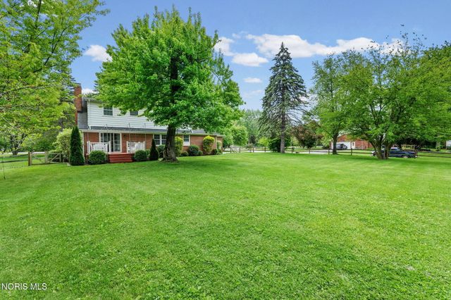 1968 S Holland Sylvania Road, Maumee, OH 43537