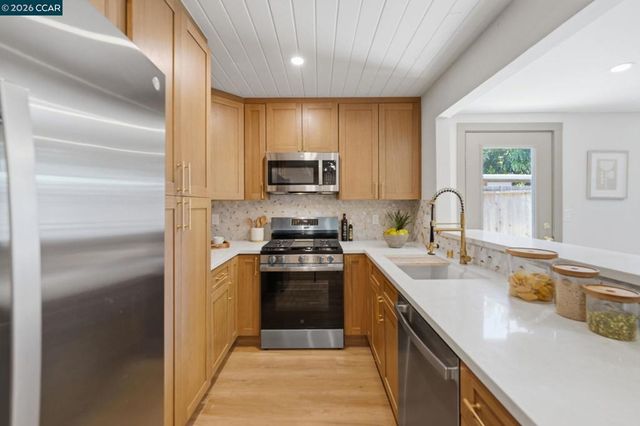 22807 Alice St, Hayward, CA 94541
