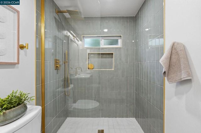 22807 Alice St, Hayward, CA 94541
