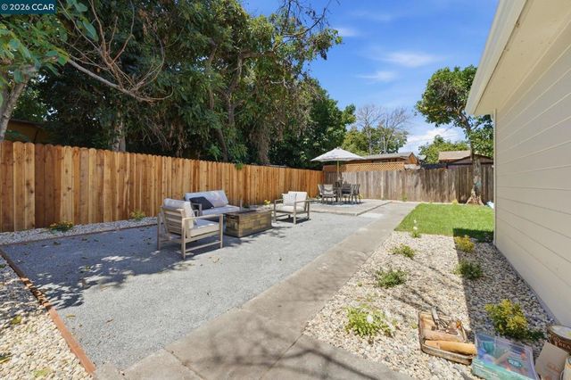 22807 Alice St, Hayward, CA 94541