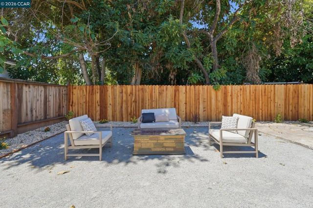 22807 Alice St, Hayward, CA 94541