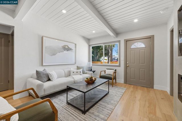 22807 Alice St, Hayward, CA 94541