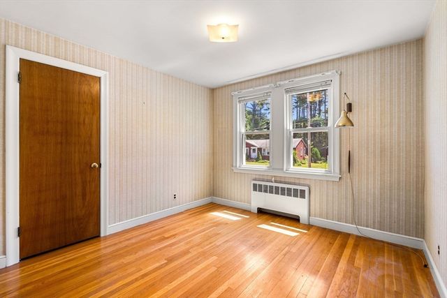 15 Pleasant St, Burlington, MA 01803