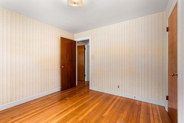 15 Pleasant St, Burlington, MA 01803