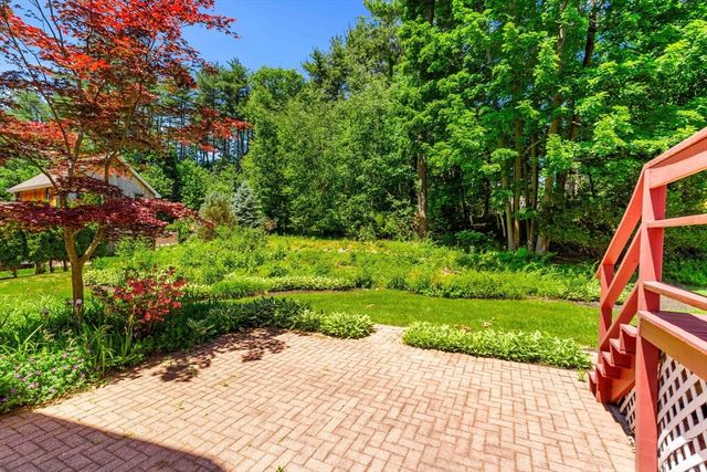 15 Pleasant St, Burlington, MA 01803