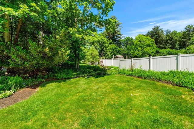 15 Pleasant St, Burlington, MA 01803