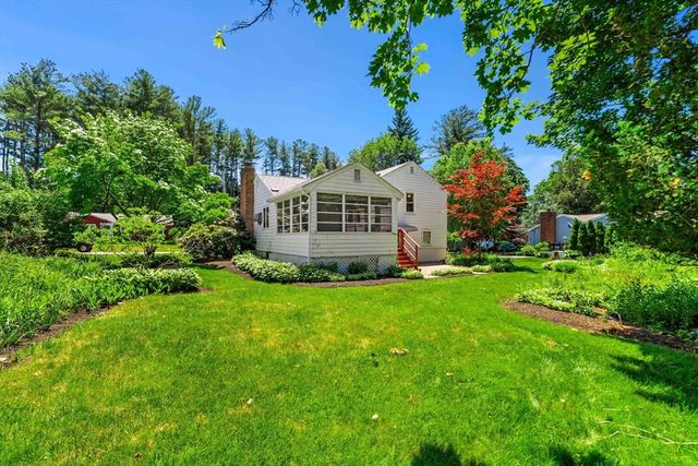 15 Pleasant St, Burlington, MA 01803