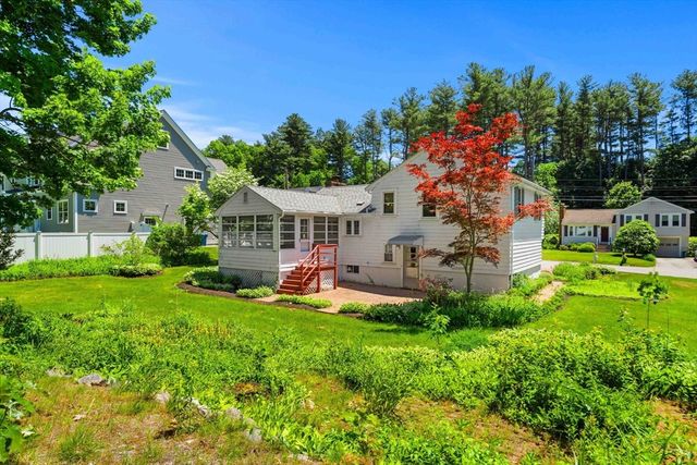 15 Pleasant St, Burlington, MA 01803