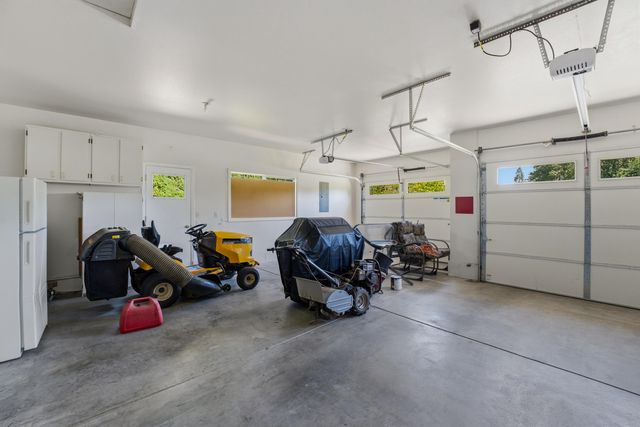 992 Auby Way, Grants Pass, OR 97527