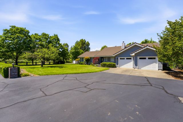 992 Auby Way, Grants Pass, OR 97527