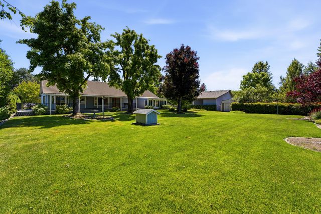 992 Auby Way, Grants Pass, OR 97527