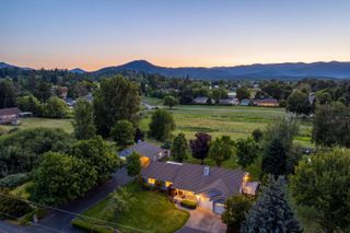 992 Auby Way, Grants Pass, OR 97527