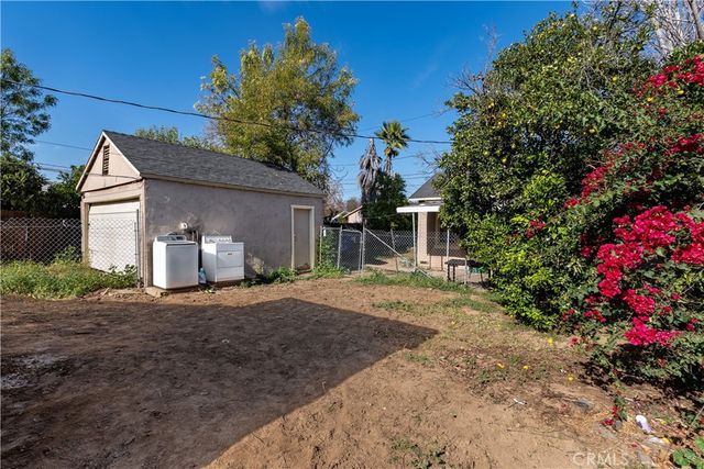 3367 Holding, Riverside, CA 92501