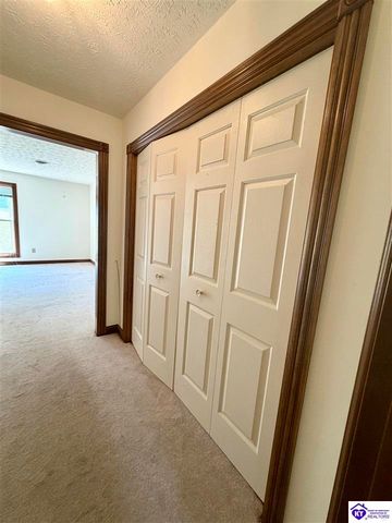 227 Collins Drive, Elizabethtown, KY 42701
