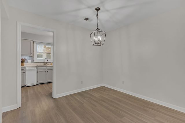 2433 Kennedy Ct, Franklin, TN 37064