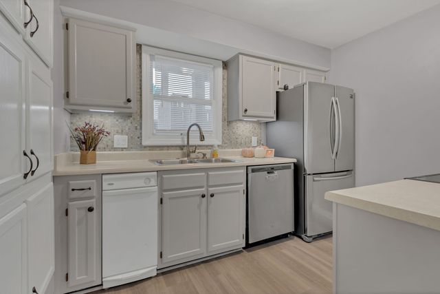 2433 Kennedy Ct, Franklin, TN 37064