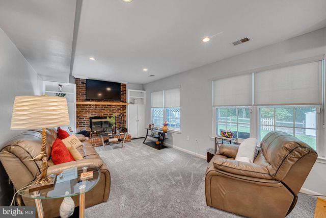 6611 COTTONTAIL CT, Waldorf, MD 20603