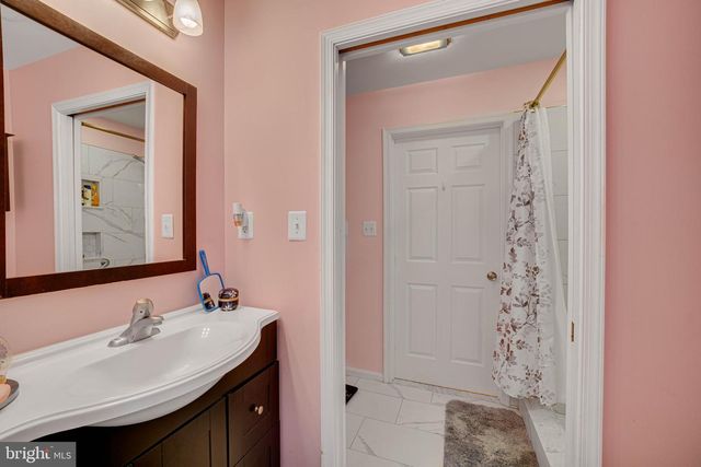 6611 COTTONTAIL CT, Waldorf, MD 20603