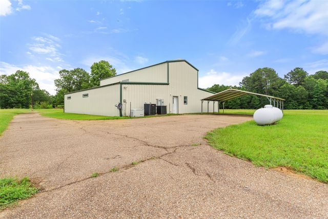672 County Road 4960, Pittsburg, TX 75686