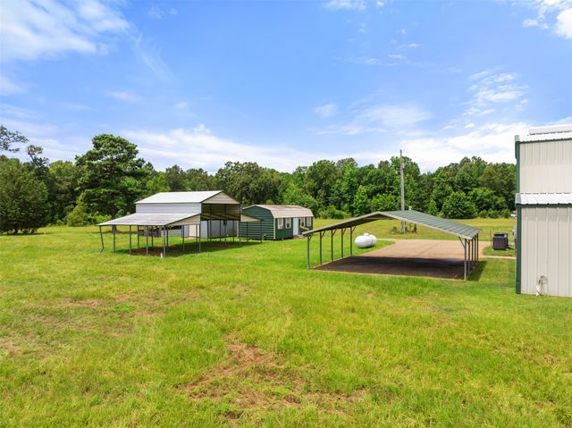 672 County Road 4960, Pittsburg, TX 75686