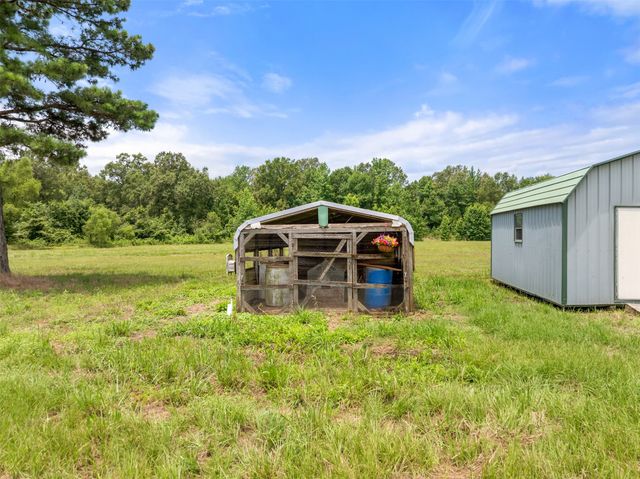 672 County Road 4960, Pittsburg, TX 75686