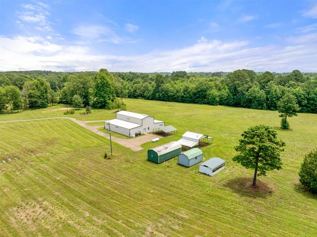 672 County Road 4960, Pittsburg, TX 75686