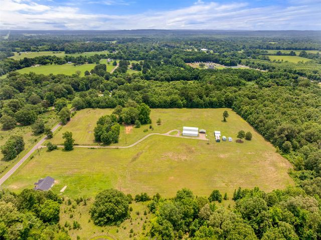 672 County Road 4960, Pittsburg, TX 75686