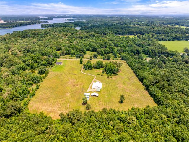 672 County Road 4960, Pittsburg, TX 75686