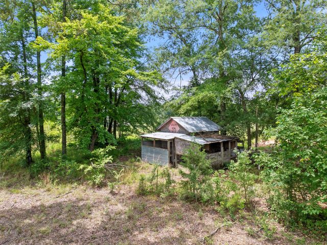 672 County Road 4960, Pittsburg, TX 75686