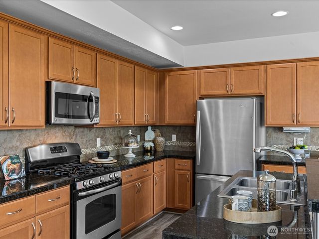 16506 24th Street E, Lake Tapps, WA 98391
