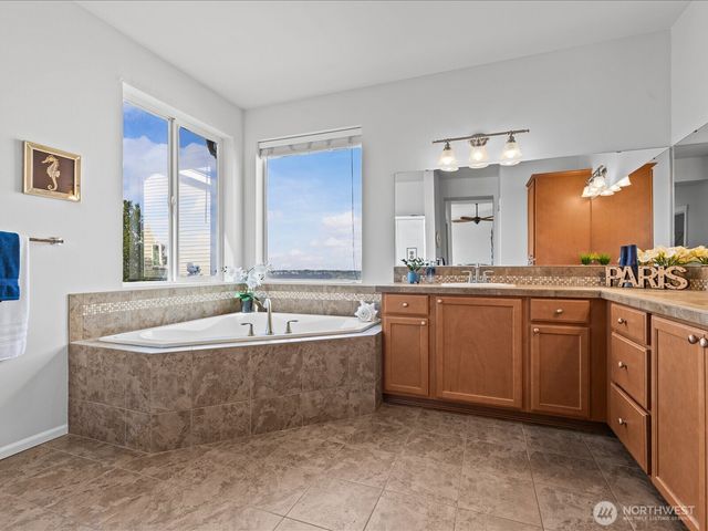 16506 24th Street E, Lake Tapps, WA 98391