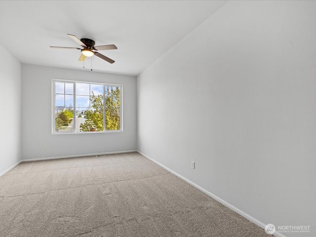 16506 24th Street E, Lake Tapps, WA 98391